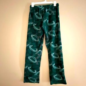 Men’s Croft&Barrow football fleece pajama bottoms. Drawstring elastic waist. S